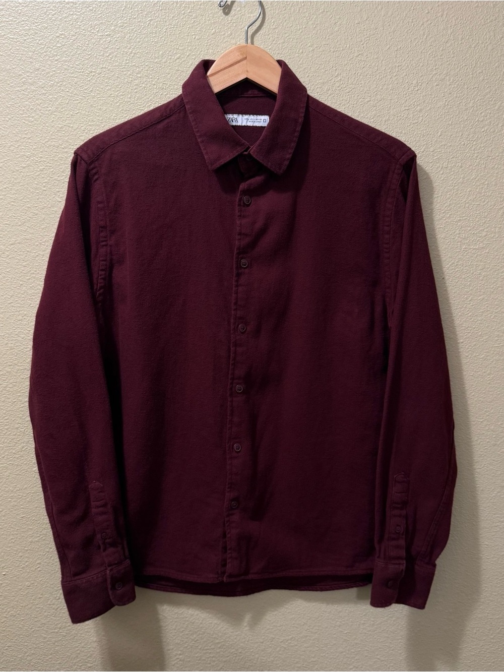 Men’s Large ZARA Burgundy Red Flannel Type Fabric Long Sleeve Button Up Shirt